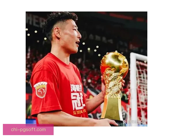 中超传奇武磊回归赛场引爆海港进攻新时代球迷热议中国前锋崛起路 中超传奇武磊回归赛场引爆海港进攻新时代球迷热议中国前锋崛起路